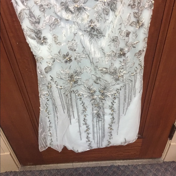 Mother of the Bride designer gown - Picture 2 of 7